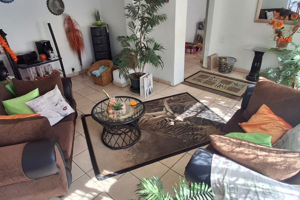 BEAUTIFUL 2 BED HOUSE WITH POOL FOR SALE - Photo 4
