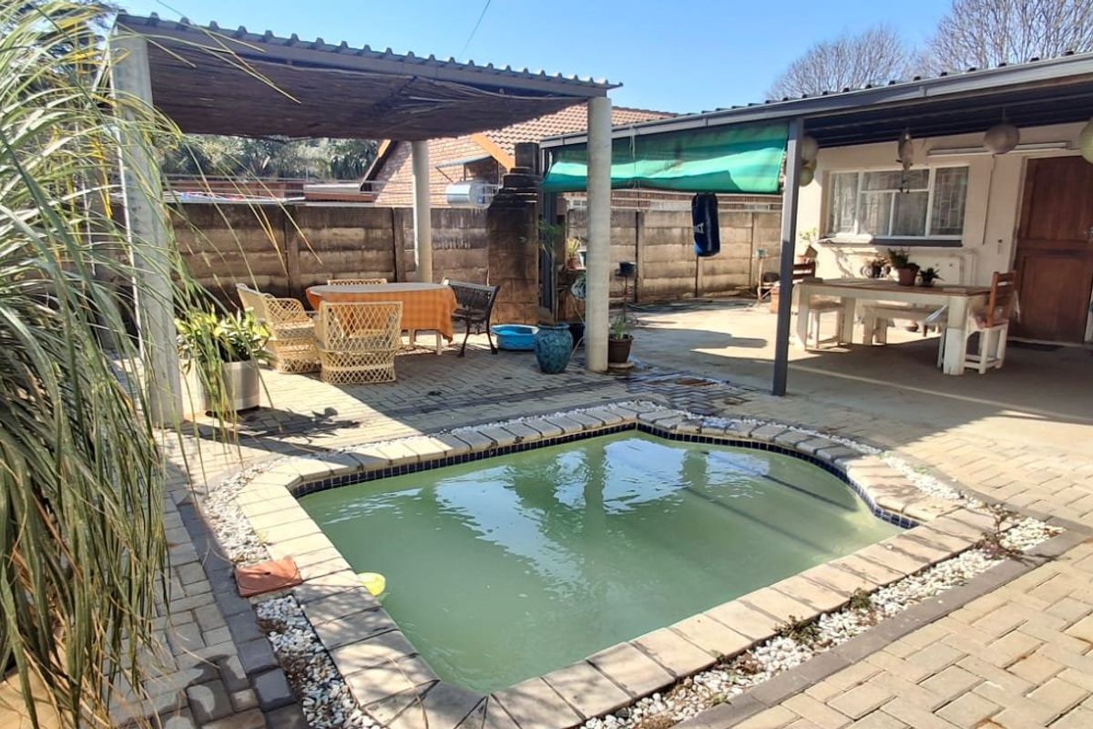 BEAUTIFUL 2 BED HOUSE WITH POOL FOR SALE - Photo 2