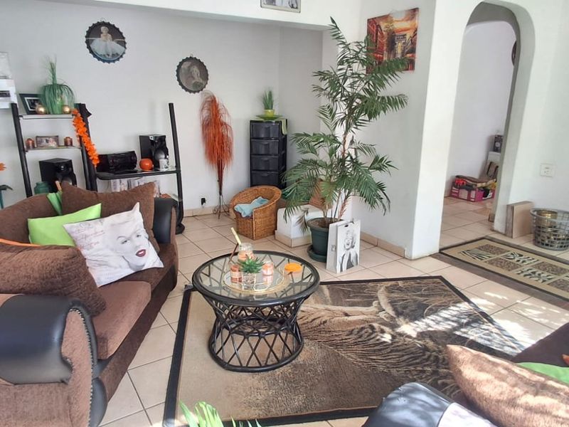 BEAUTIFUL 2 BED HOUSE WITH POOL FOR SALE - Photo 9