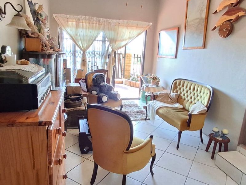 BEAUTIFUL HOUSE WITH FLAT FOR SALE - Photo 8