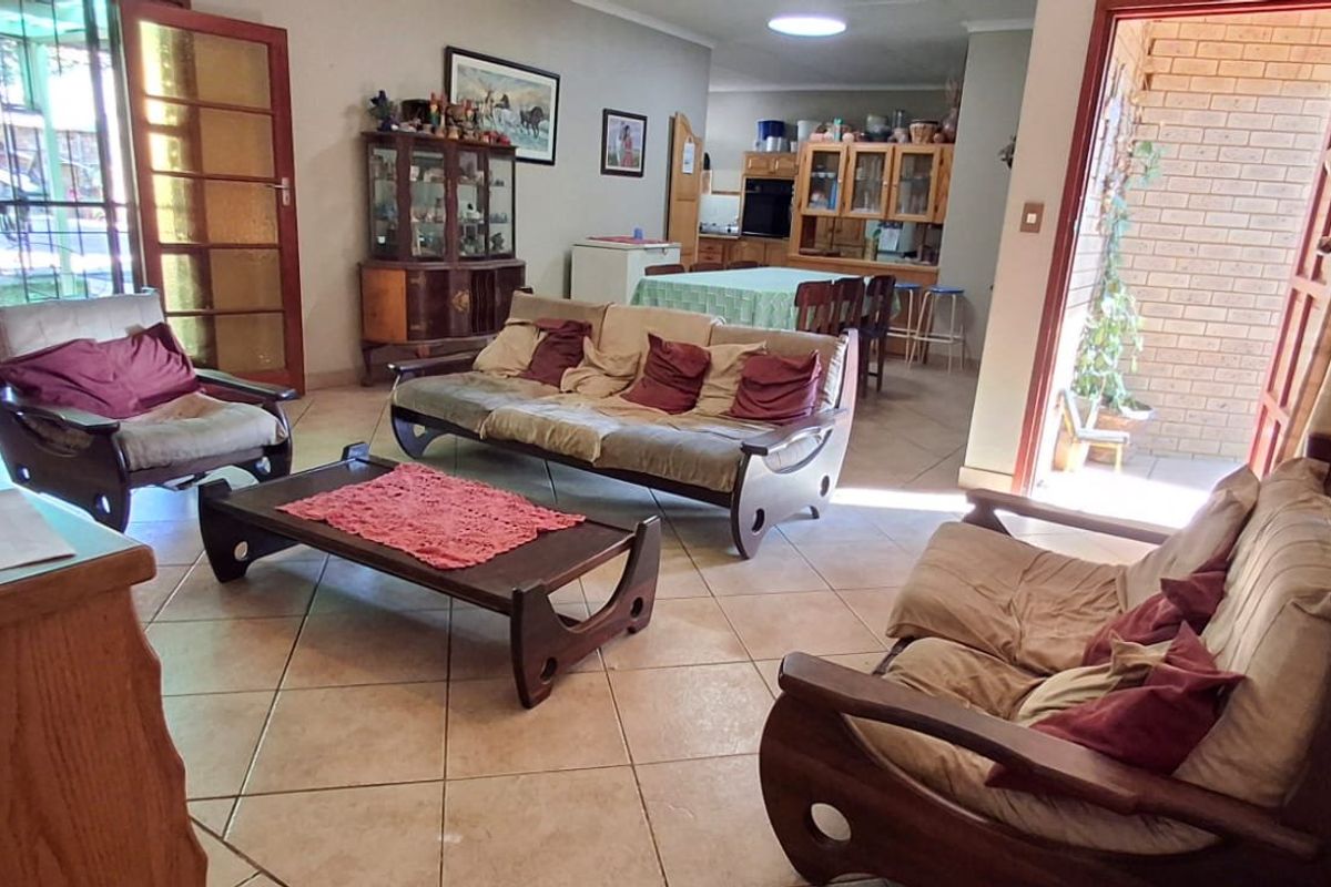BEAUTIFUL HOUSE WITH FLAT FOR SALE - Photo 4