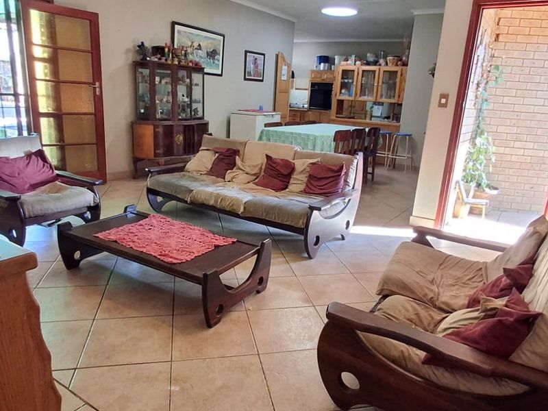 BEAUTIFUL HOUSE WITH FLAT FOR SALE - Photo 4