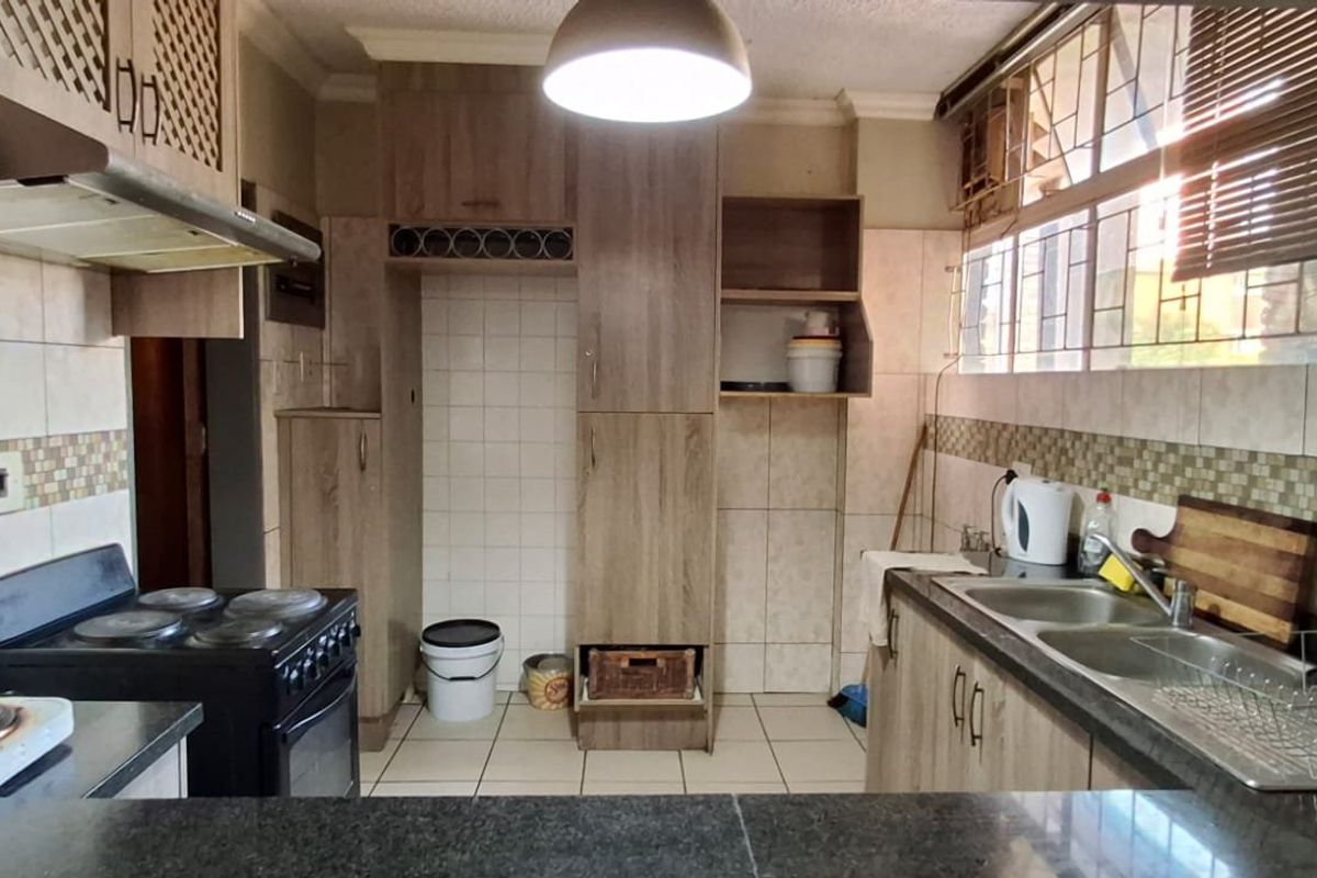 NEAT 2.5 FLAT FOR SALE SONNEKANT  - Photo 5