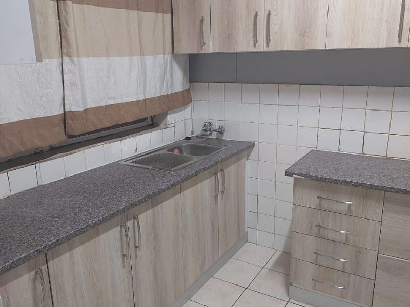 NEWLY RENOVATED FLAT SUNFIELD  - Photo 2