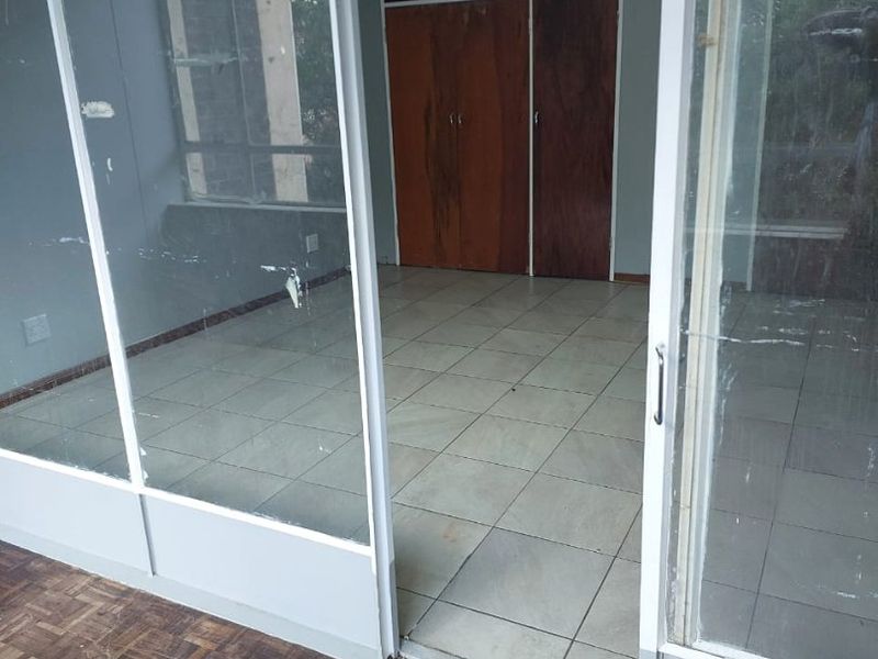 NEWLY RENOVATED FLAT SUNFIELD  - Photo 7