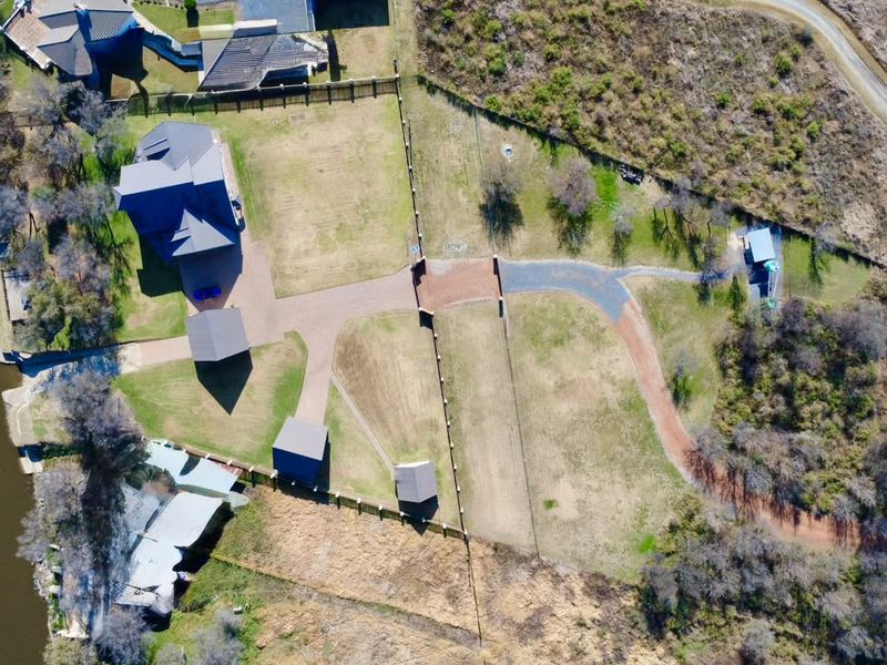 Full title, fully developed farm section right on the banks of the Vaal River  - Photo 4
