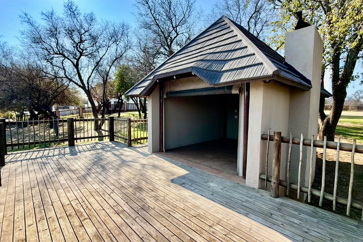 Full title, fully developed farm section right on the banks of the Vaal River  - Photo 5