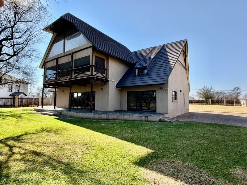 Full title, fully developed farm section right on the banks of the Vaal River  - Photo 1