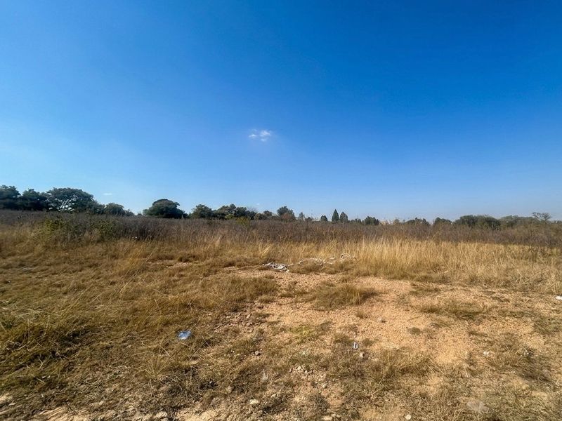 PRIME  PROPERTY IN BLUE HILLS!! - Photo 3