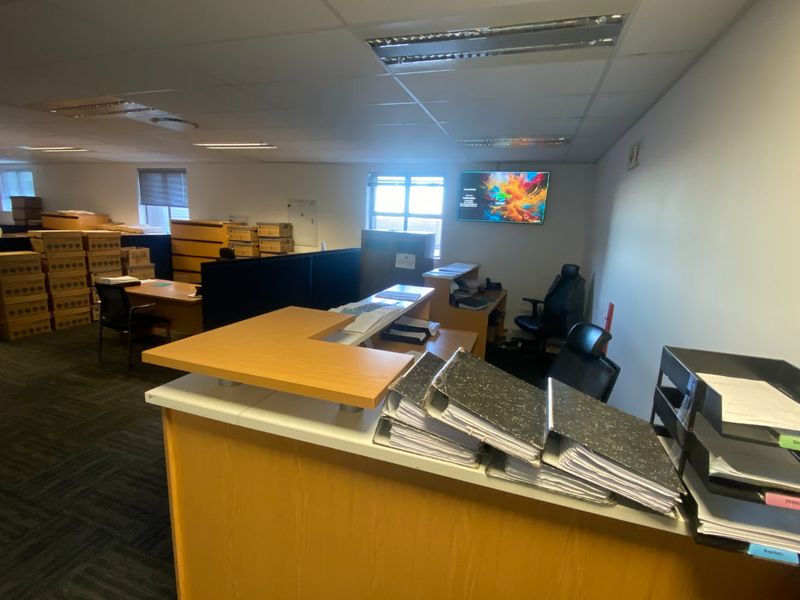 1194m2 Premium Space to Let  - Photo 8