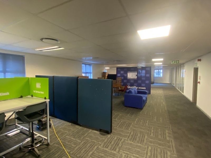 1194m2 Premium Space to Let  - Photo 7