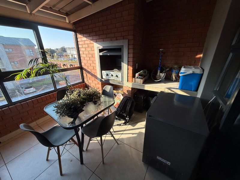 Sought After Apartment in Hereford Estate! - Photo 3