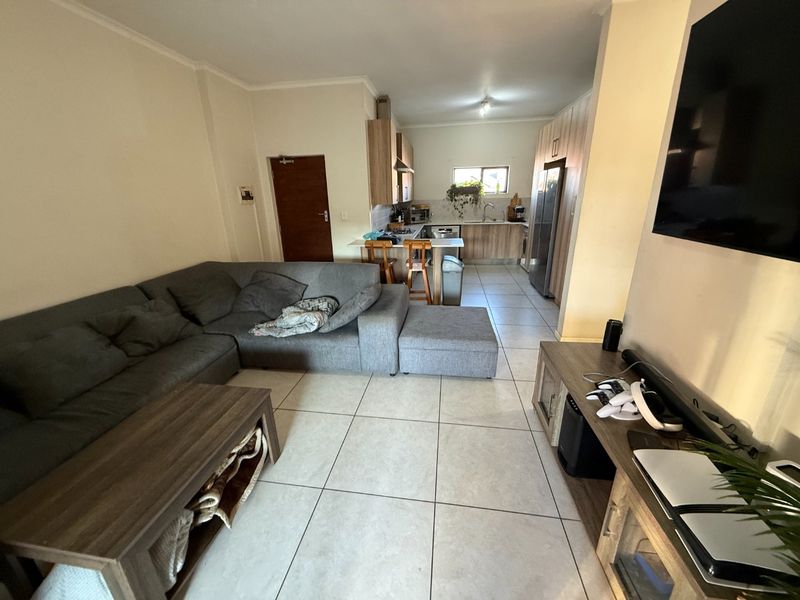 Sought After Apartment in Hereford Estate! - Photo 4