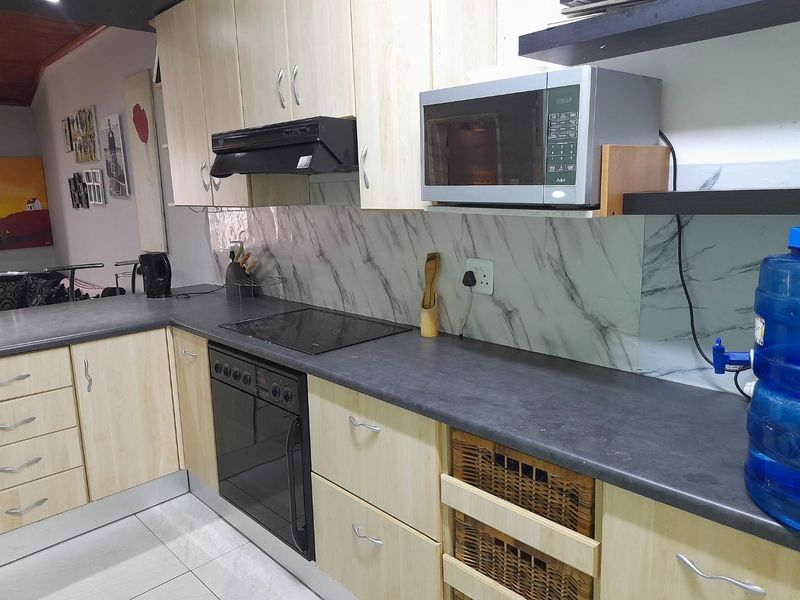 3 Bedroom Family Home + possible Income Potential in Kensington - Photo 6