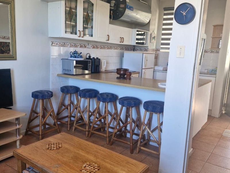 FLAT FOR SALE - Photo 3