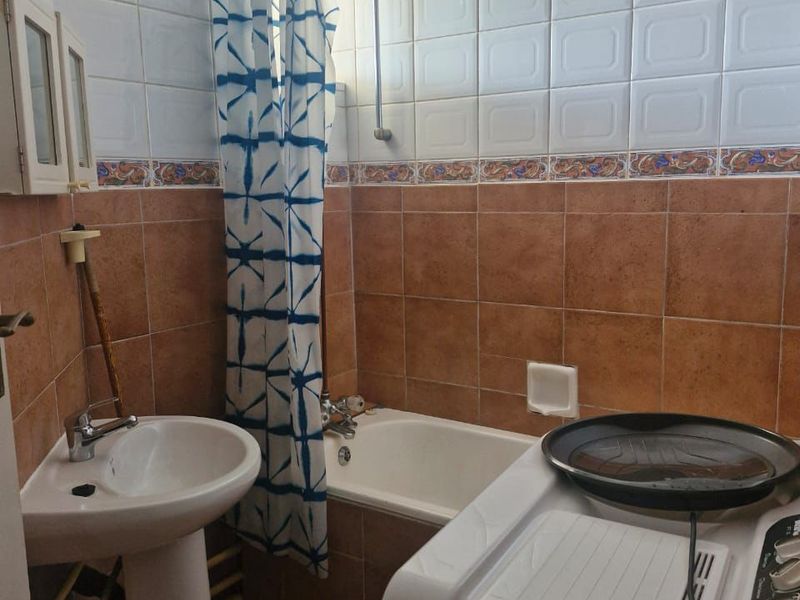 FLAT FOR SALE - Photo 7