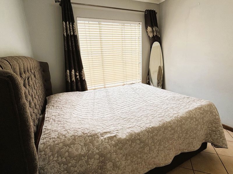Immaculate 2 bed 1 bath apartment in Eco Park Estate - Photo 10