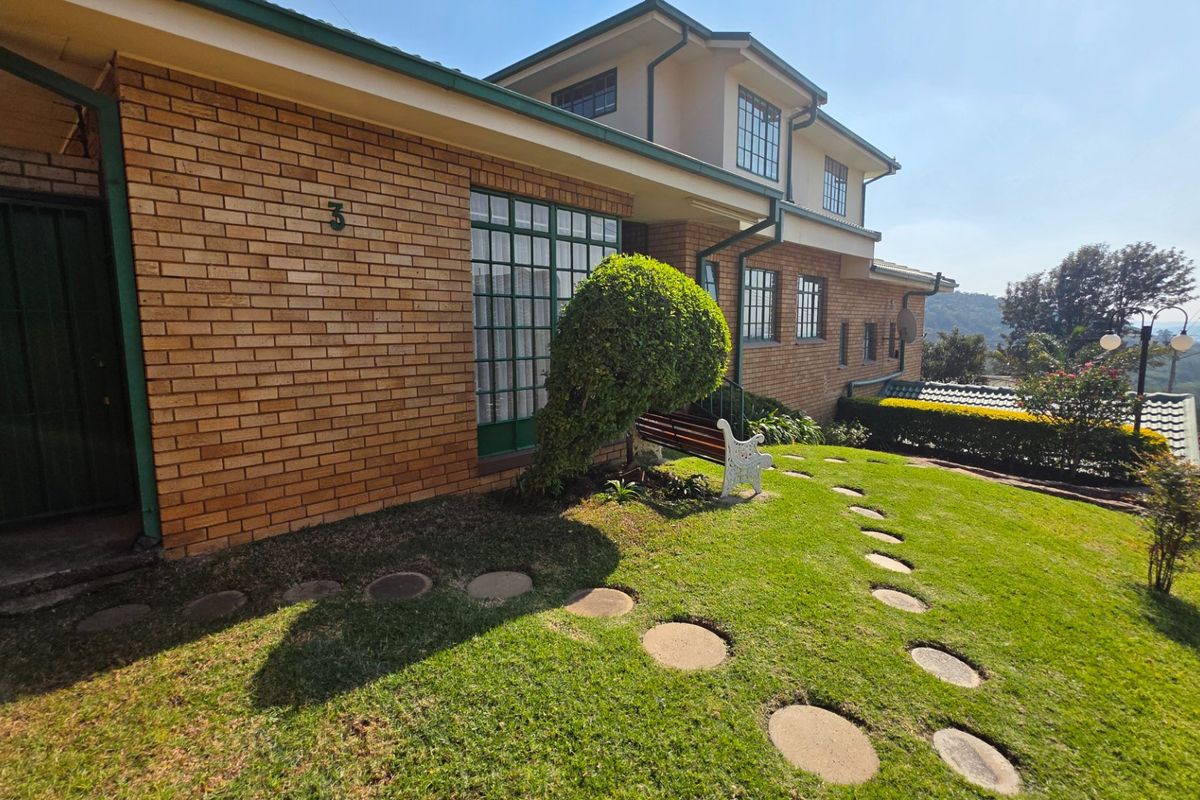 An Enduring Residence Defined by Space, Views & Distinction - Photo 2