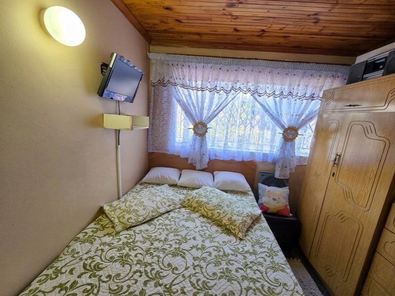Well-Kept Family Home in Glenhills, Stanger - Photo 9