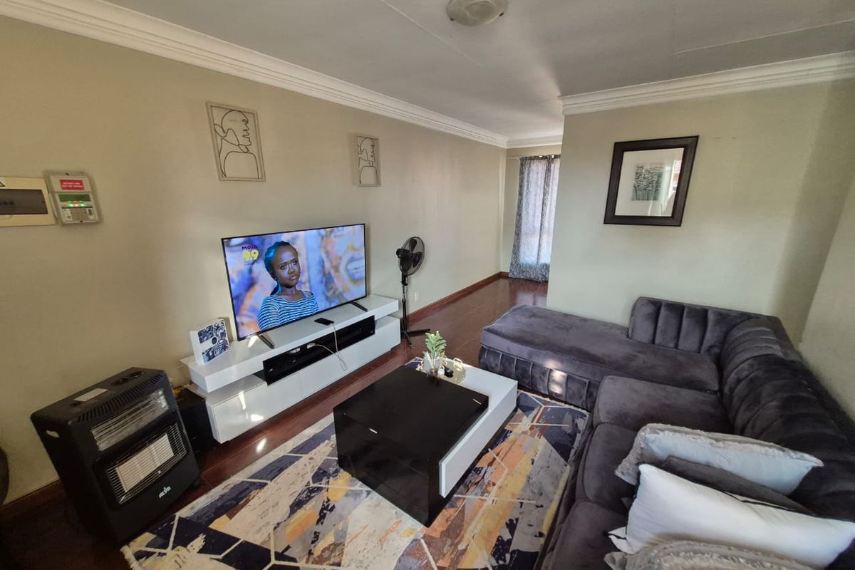 Modern One-Bedroom Flat in Silverlakes – Perfect for Young Professionals - Avail 1 June - Photo 2