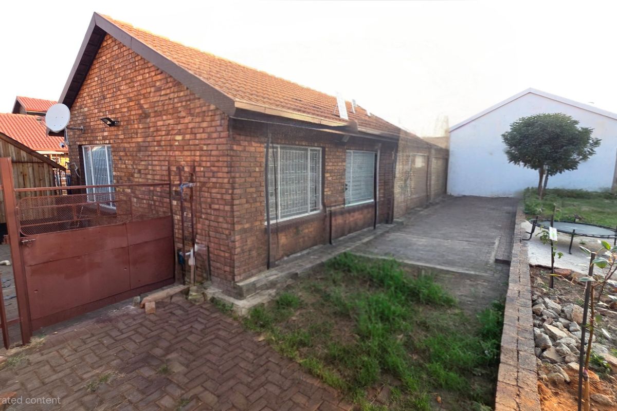 Location with the potential you didn't expect. - Photo 3
