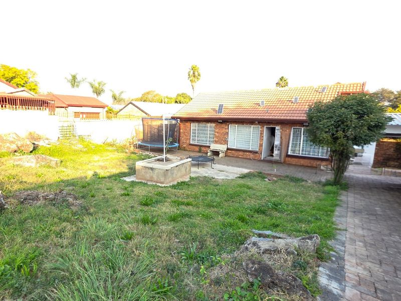 Location with the potential you didn't expect. - Photo 5