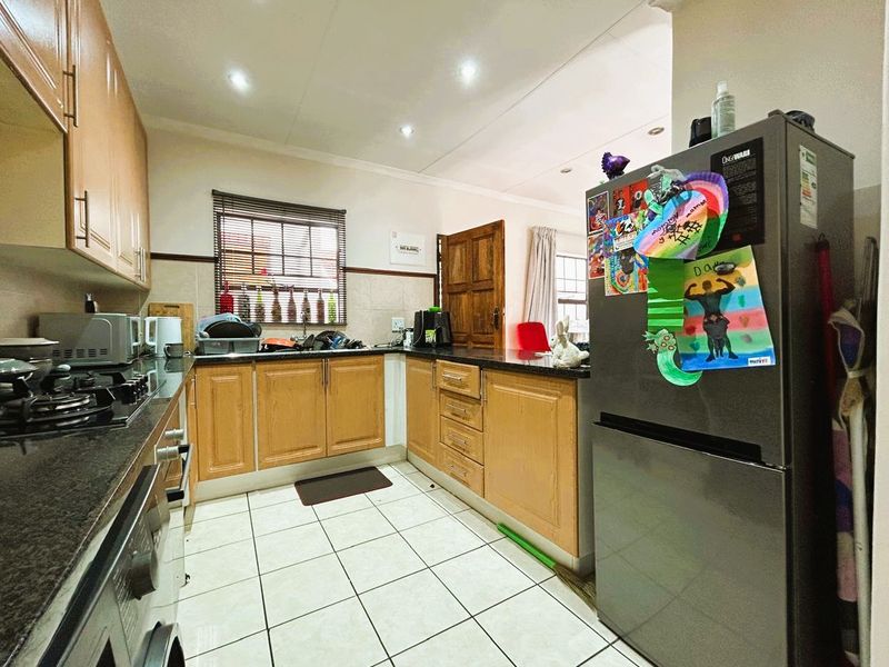 2 Bed 2 Bath simplex unit for sale in Eco Park Estate - Photo 7
