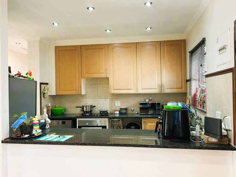 2 Bed 2 Bath simplex unit for sale in Eco Park Estate - Photo 5