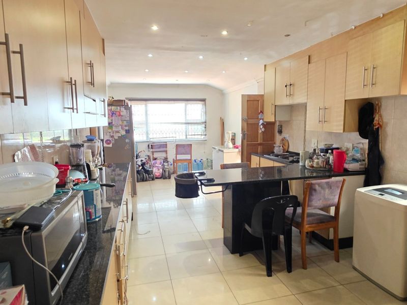 Income-Producing Opportunity with Exceptional Potential - Photo 7