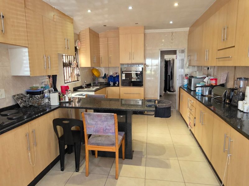 Income-Producing Opportunity with Exceptional Potential - Photo 6