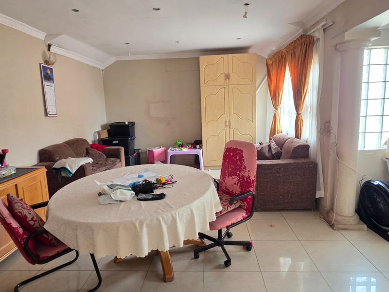 Income-Producing Opportunity with Exceptional Potential - Photo 2