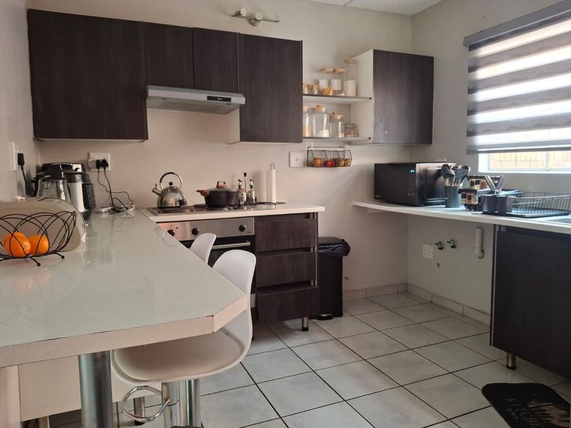 2 BED 2 BATH DUPLEX FOR SALE - CRYSTAL PARK - Photo 5