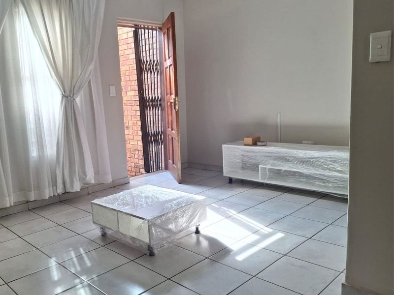 2 BED 2 BATH DUPLEX FOR SALE - CRYSTAL PARK - Photo 10