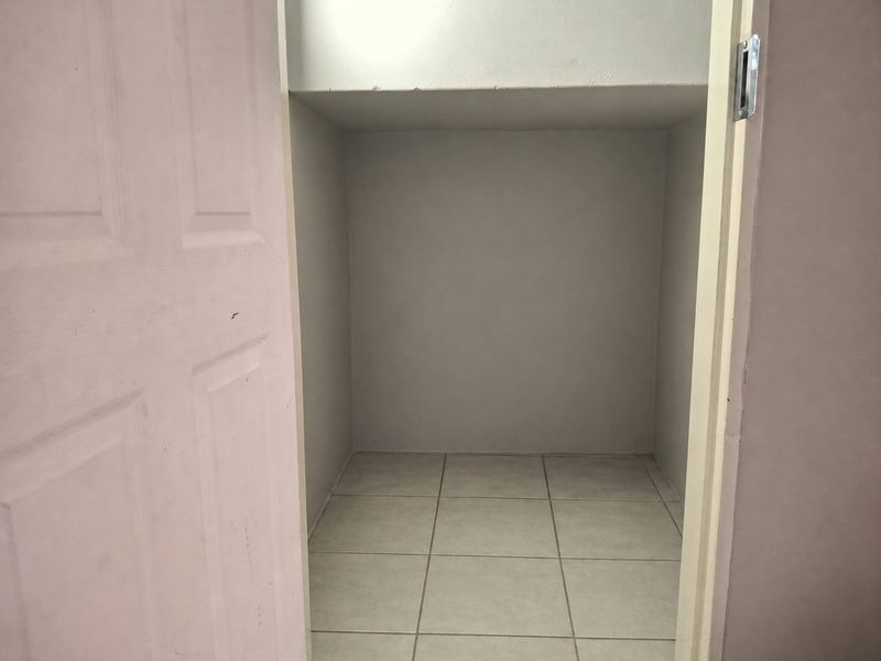 2 BED 2 BATH DUPLEX FOR SALE - CRYSTAL PARK - Photo 7