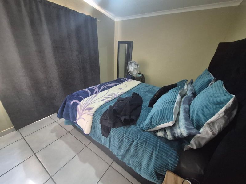3 bedroom home in secure residential village - Photo 7