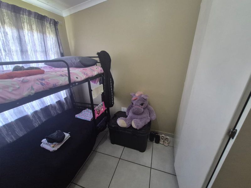 3 bedroom home in secure residential village - Photo 9