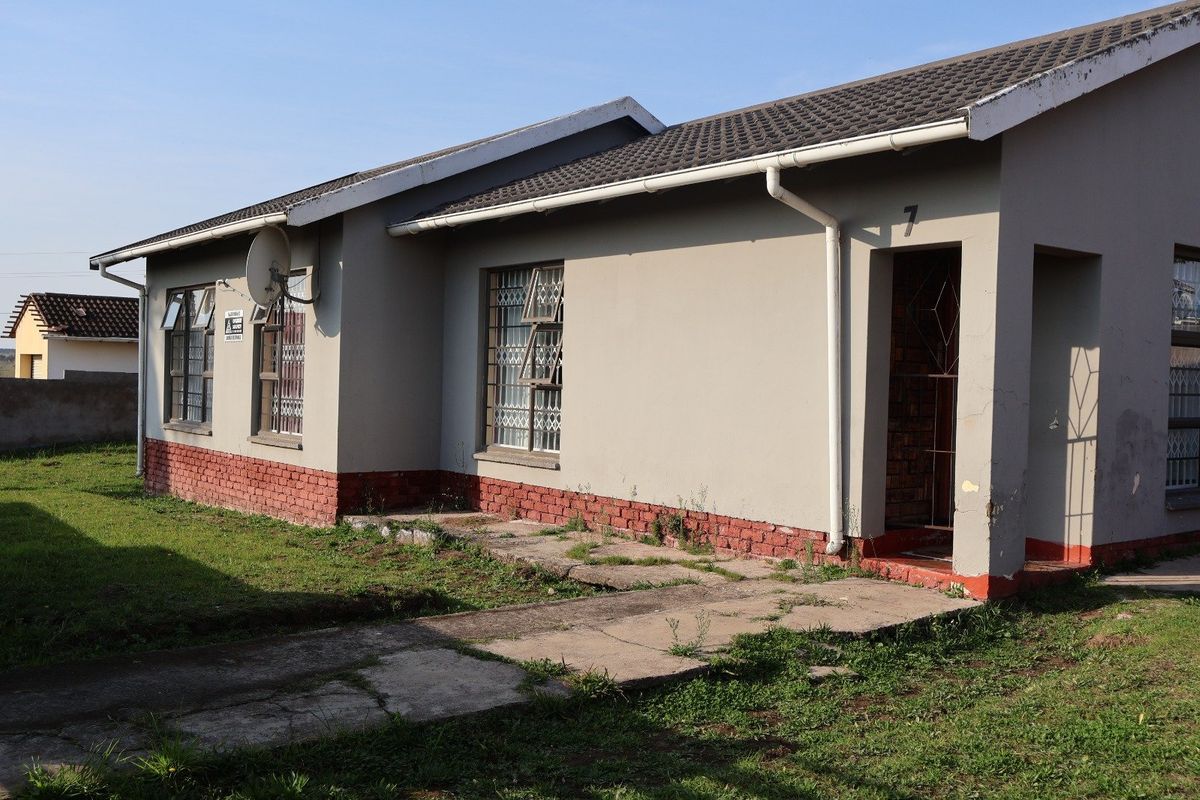 Neat & Secure 3-Bedroom Home To Rent in Bisho - Photo 2