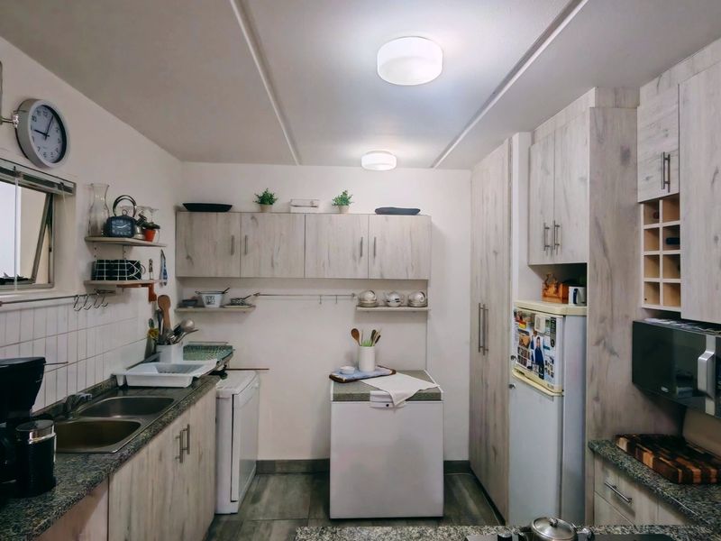Excellent 3-bedroom in prime location close to beach. - Photo 10