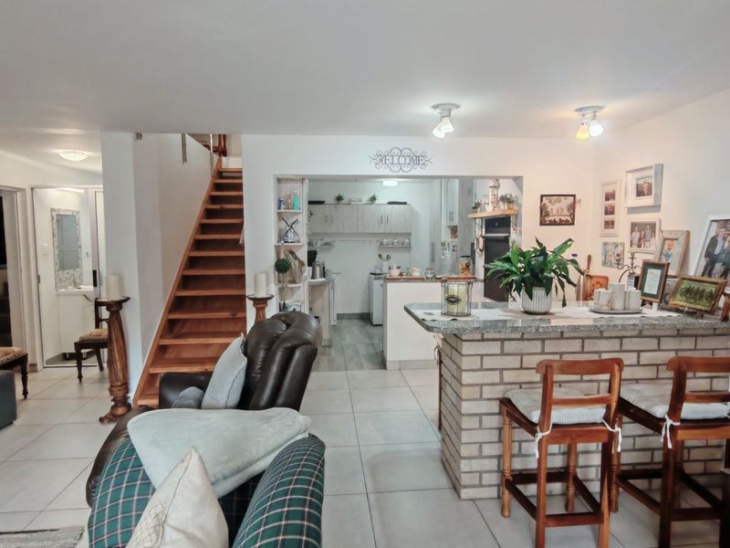 Excellent 3-bedroom in prime location close to beach. - Photo 8