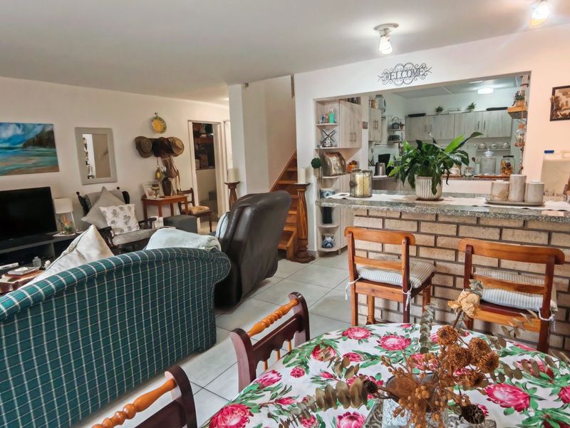 Excellent 3-bedroom in prime location close to beach. - Photo 6