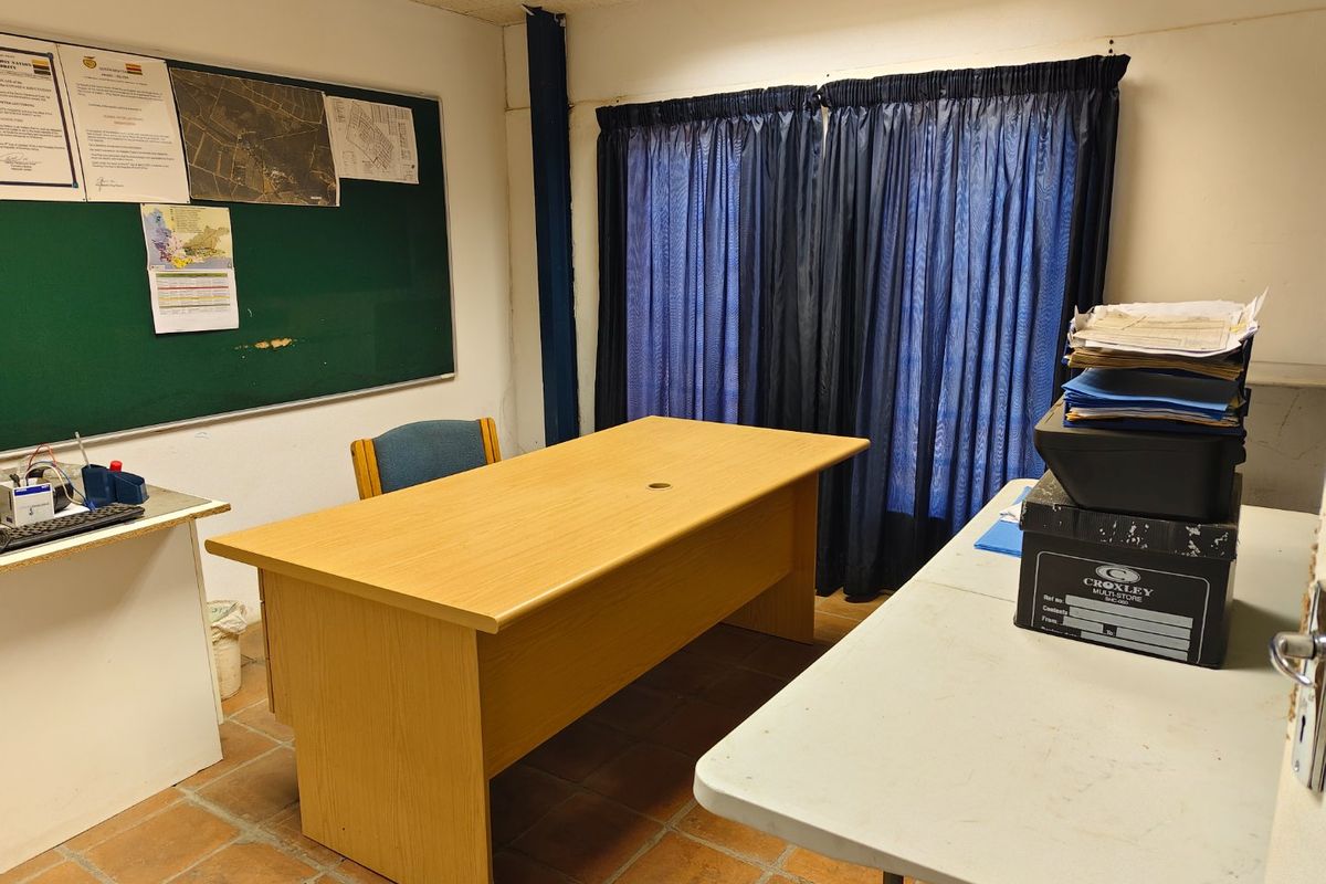 Office space on an active farm in the Paarl Rural area east of the centre of the town  - Photo 4