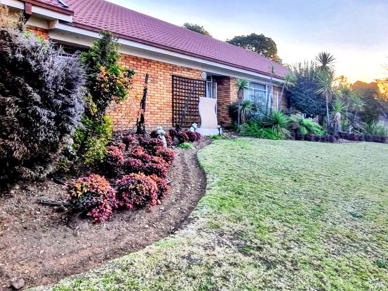 Well-Appointed Four-Bedroom Home with Flat, Heated Pool and Lapa - Photo 4