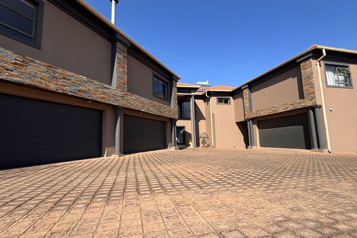Impressive Luxury Off-the-Grid Estate Living at its Finest in Three Rivers East - Photo 4
