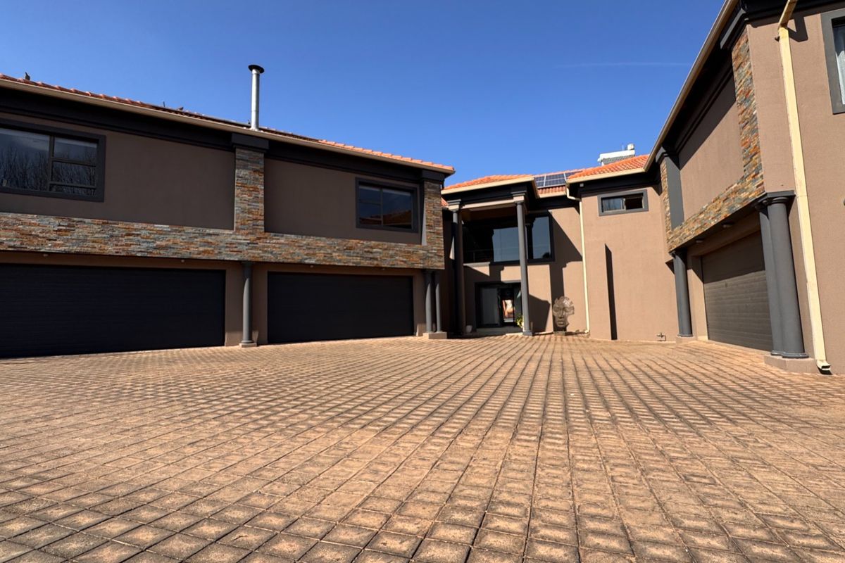 Impressive Luxury Off-the-Grid Estate Living at its Finest in Three Rivers East - Photo 2