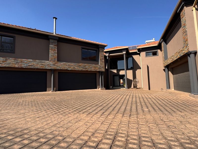 Impressive Luxury Off-the-Grid Estate Living at its Finest in Three Rivers East - Photo 2