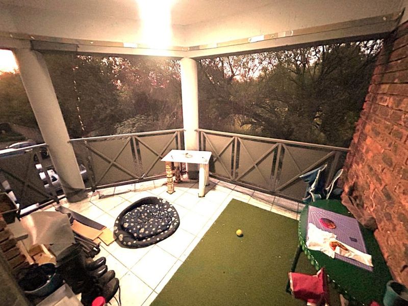 Neat Pet-friendly Apartment with Park Views - Photo 1