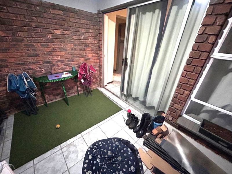 Neat Pet-friendly Apartment with Park Views - Photo 2
