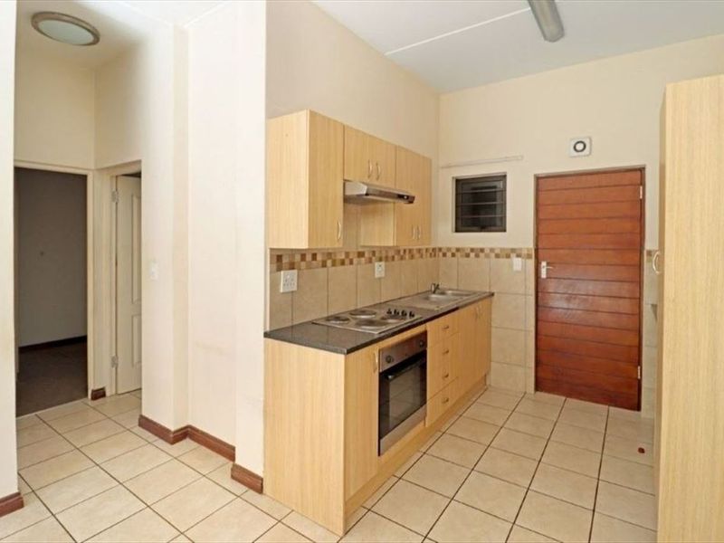 2009 COUNTRY LIFE RETIREMENT ,STANLEY ROAD , POMONA, KEMPTON PARK - Photo 1