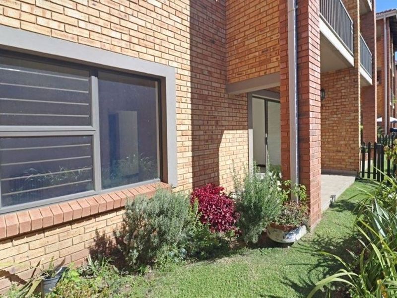 2009 COUNTRY LIFE RETIREMENT ,STANLEY ROAD , POMONA, KEMPTON PARK - Photo 3