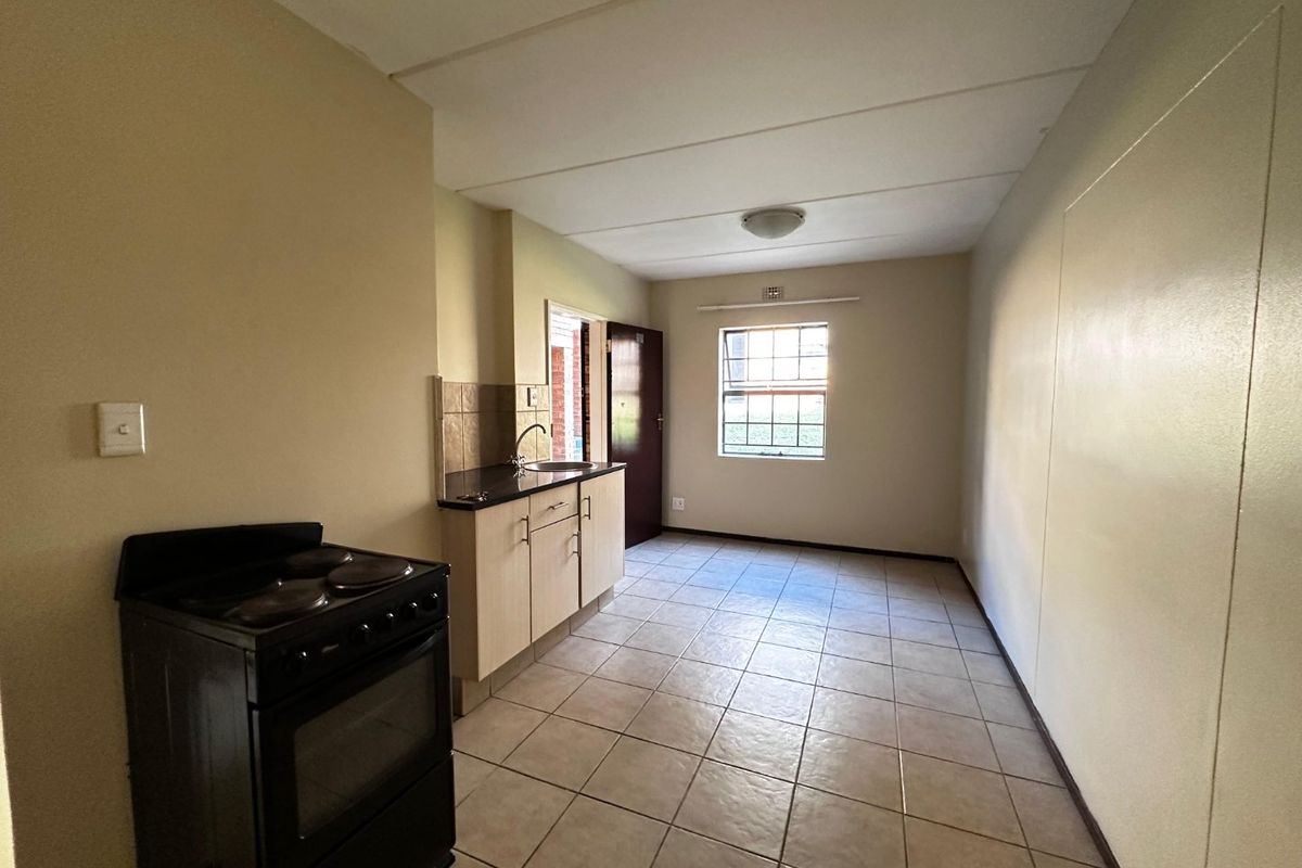 Modern 1-Bedroom Ground Floor Apartment to Rent in Midrand - Photo 2